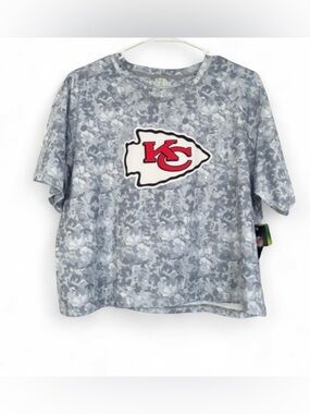 NWT Certo Kansas City Chiefs Women's Gray Camo Cropped Turnout T-Shirt Large